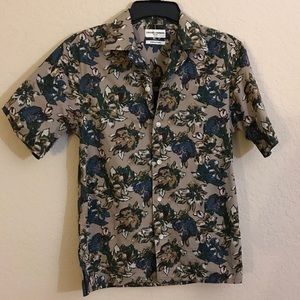Floral pattern button down short sleeve